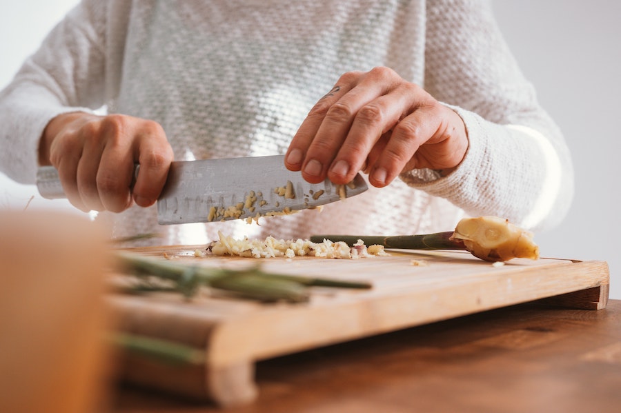 Apartment Kitchen Essentials for Off-Campus Living